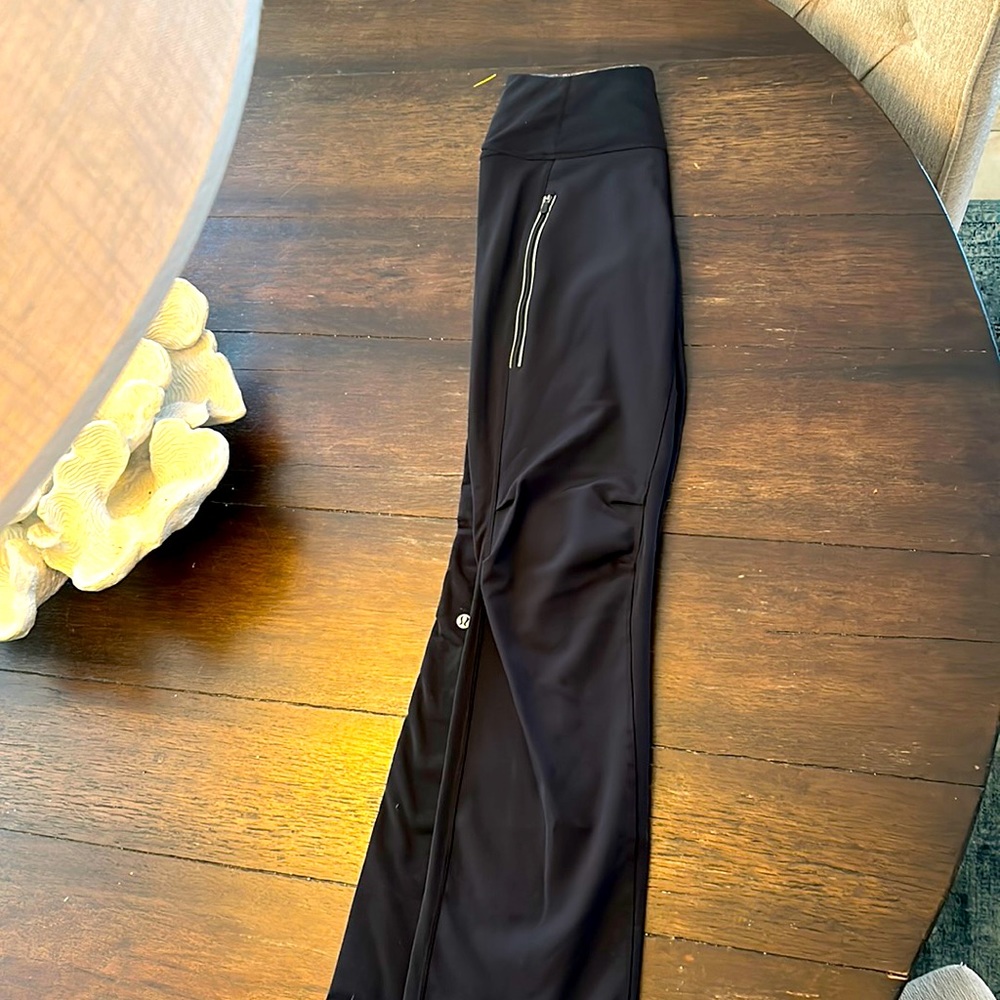 EUC Lululemon Warm tights size 4